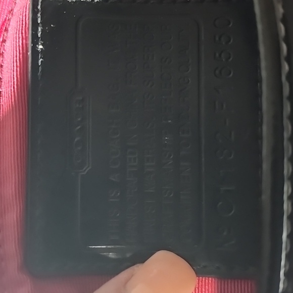 Coach Signature Crossbody Bag -Like NEW - Picture 10 of 10